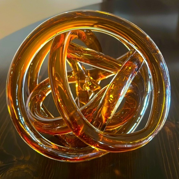 Large Blown Glass Amber Infinity Knot Rope Twisted Glass Sculpture. - Picture 1 of 9